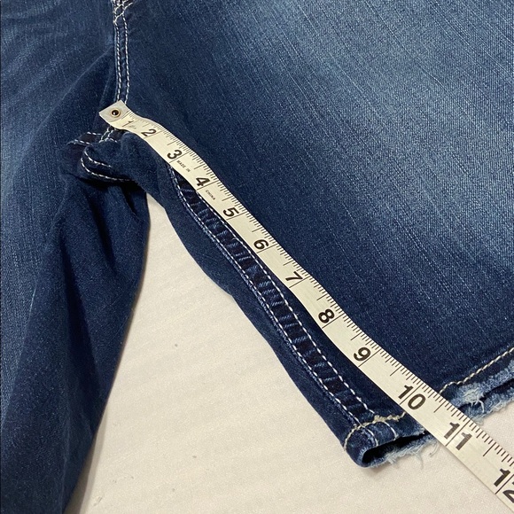 Silver Jeans Co. Suki Mid Rise Curvy Fit Bermuda Jean Shorts Size plus 22 x 11” - Picture 7 of 9